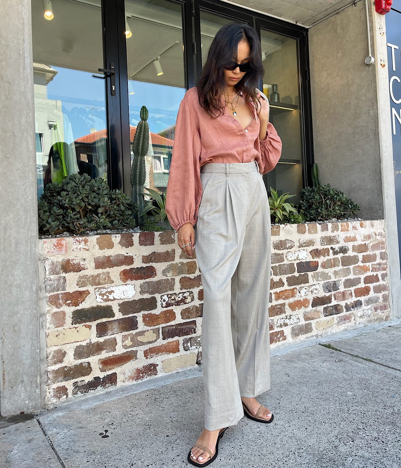 THE GODDARD PANT- ALMOND